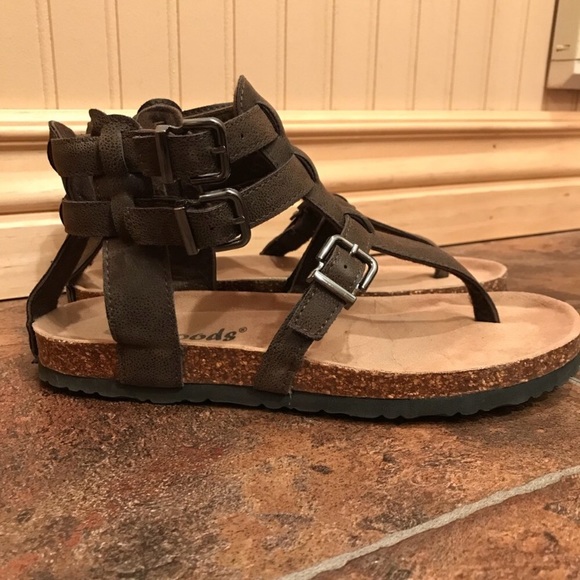 Sandals - Picture 4 of 4